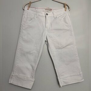 ‘07 Levi’s 515 Cuffed Capri in White